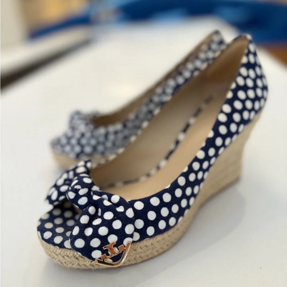Tory Burch Dory 85MM Peep Toe Espadrille-Polka Dot Canvas, Size 7.5, GENTLY WORN